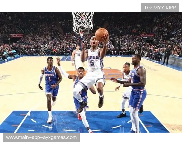 福克斯超高速突破连续冲击篮筐